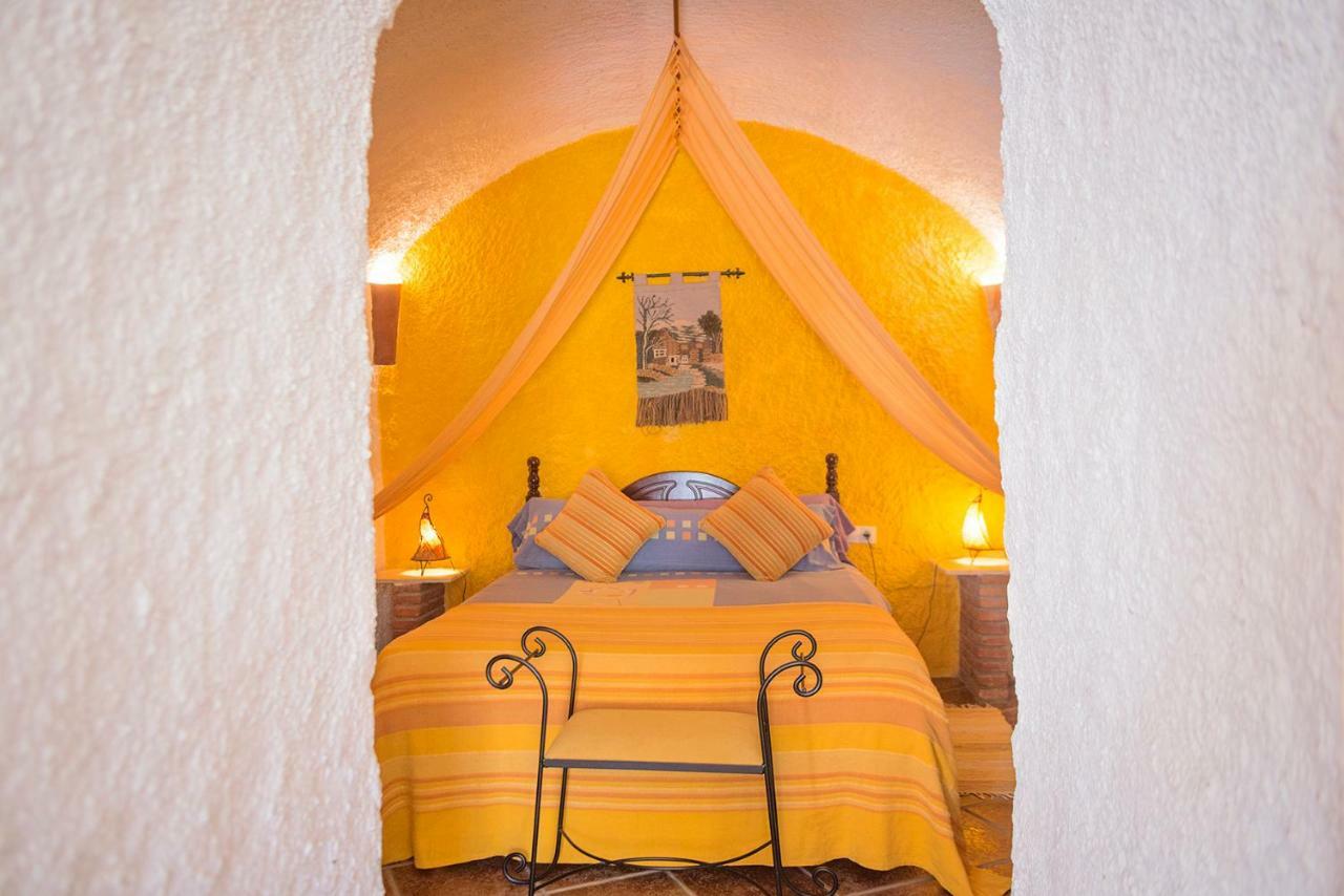 Cuevas De Rolando Guest House Guadix Ngoại thất bức ảnh